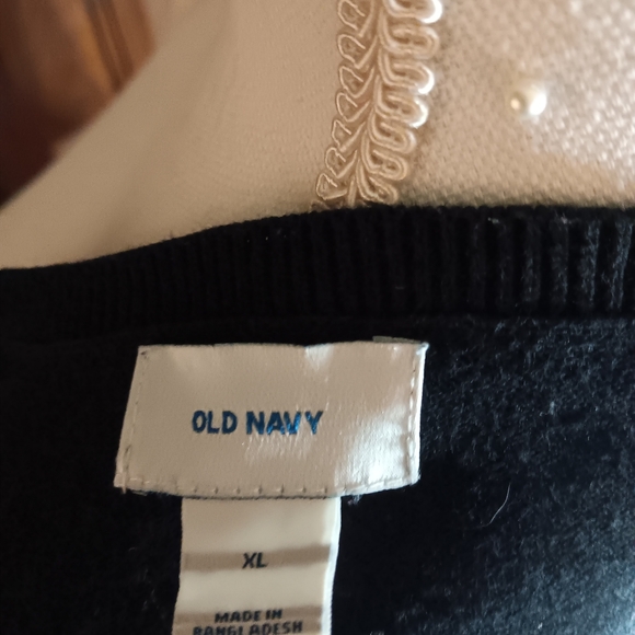 Old Navy size XL black v neck sweater - Picture 3 of 3